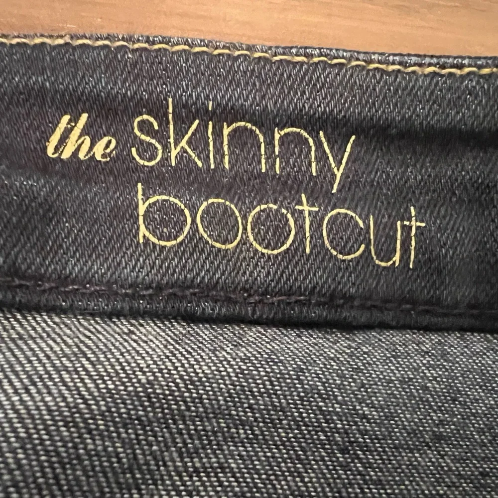 7 For all Mankind Women's Dark Wash Jeans ‘The Skinny Bootcut’ Size 32 - Picture 6 of 11